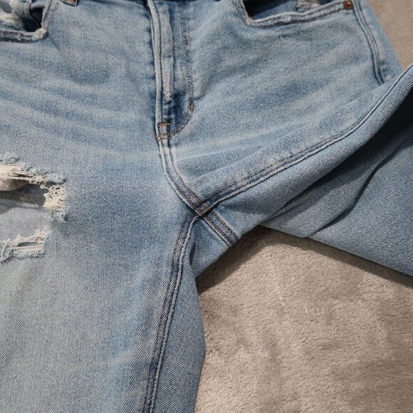 American Eagle Jeans Womens 6 Blue Mom Pants Whiskering Slim Straight Distressed - Picture 8 of 16